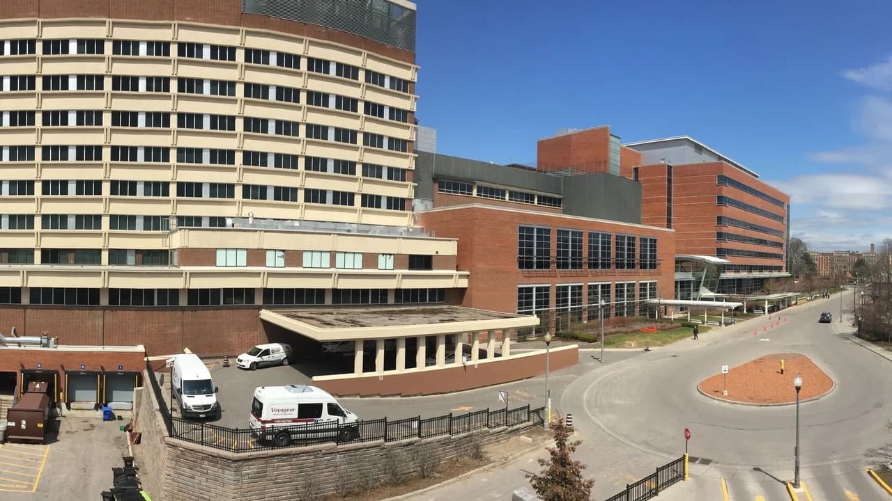 Lakeridge Health Oshawa Hospital buildings and entrance driveway; no identifiable people.